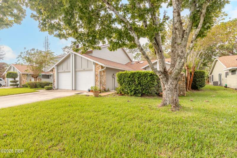 3 bedroom Townhouse at 440 Brown Pelican Drive, Pelican Bay Ph 04 Unit 03 Pt Rep, Daytona Beach — photo 2