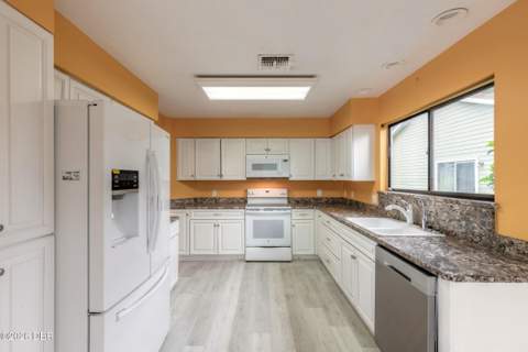 440 Brown Pelican Drive, Daytona Beach FL - photo 13 of 43