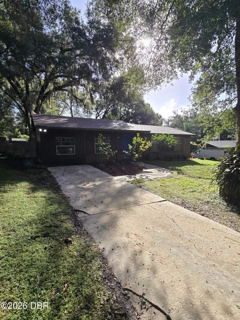 4 bedroom Single Family Residence at 2260 Pine Hill Place, Orange City, Orange City — photo 2
