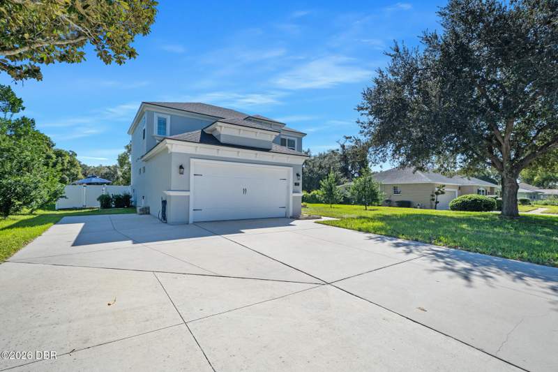 4 bedroom Single Family Residence at 17 Oakmont Circle, Tomoka Oaks, Ormond Beach — photo 2