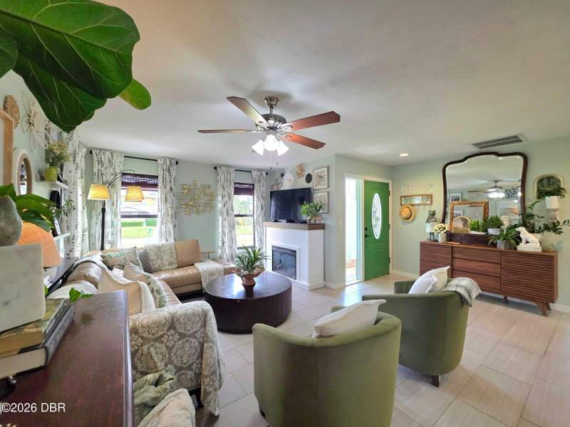 2 bedroom Single Family Residence at 7 Granville Circle, Daytona Beach, Daytona Beach — photo 4