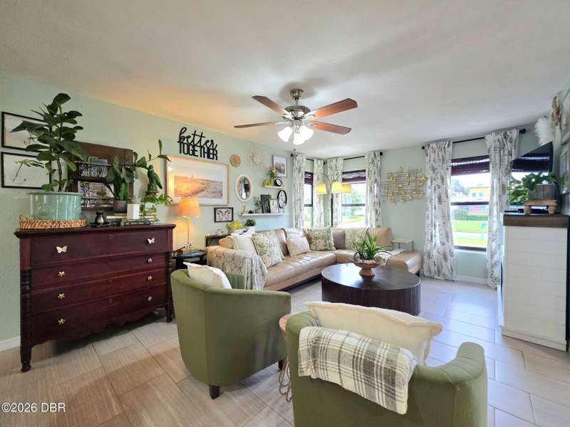 2 bedroom Single Family Residence at 7 Granville Circle, Daytona Beach, Daytona Beach — photo 3