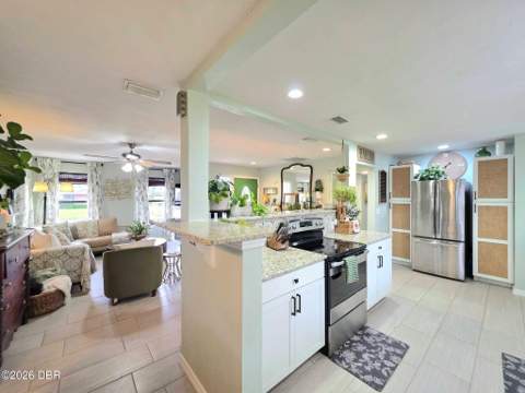 7 Granville Circle, Daytona Beach FL - photo 12 of 36