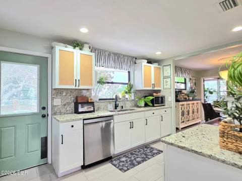 7 Granville Circle, Daytona Beach FL - photo 10 of 36