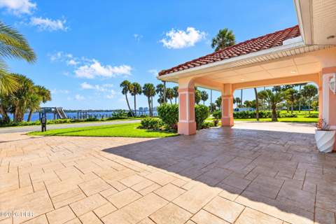 912 Riverside Drive, Holly Hill FL - photo 9 of 149