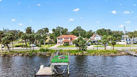 912 Riverside Drive, Holly Hill FL - photo 15 of 149