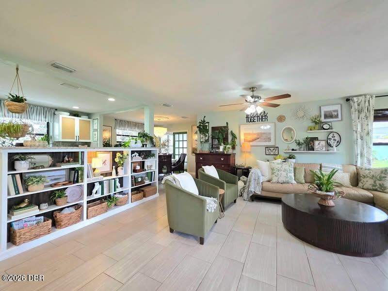 2 bedroom Single Family Residence at 7 Granville Circle, Daytona Beach, Daytona Beach — photo 2
