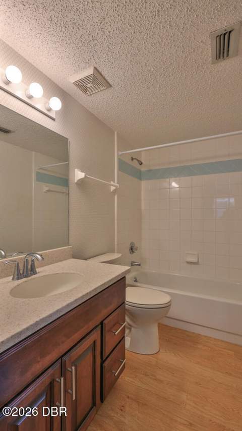 229 Glenbriar Circle, Daytona Beach FL - photo 12 of 33