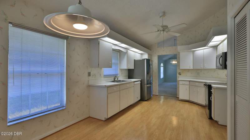 3 bedroom Single Family Residence at 229 Glenbriar Circle, Indigo, Daytona Beach — photo 3