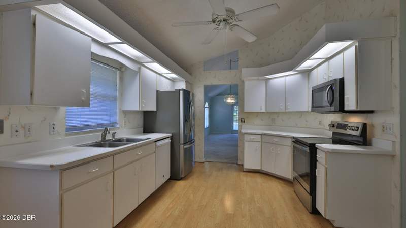 3 bedroom Single Family Residence at 229 Glenbriar Circle, Indigo, Daytona Beach — photo 4
