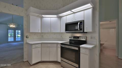 229 Glenbriar Circle, Daytona Beach FL - photo 6 of 33