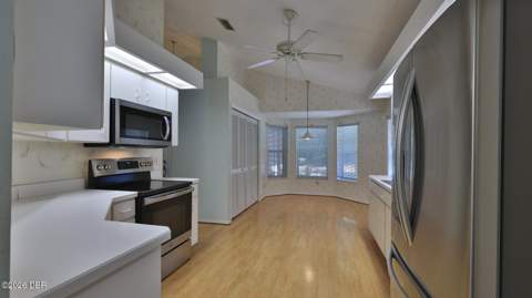 229 Glenbriar Circle, Daytona Beach FL - photo 8 of 33