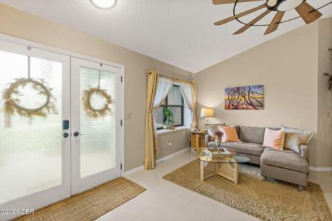 49 Wellshire Lane, Palm Coast FL - photo 7 of 33