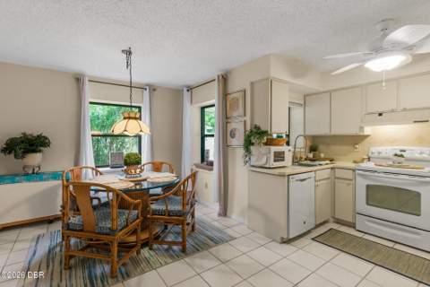 49 Wellshire Lane, Palm Coast FL - photo 12 of 33
