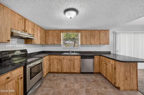 2932 Pine Tree Drive, Edgewater FL - photo 16 of 26