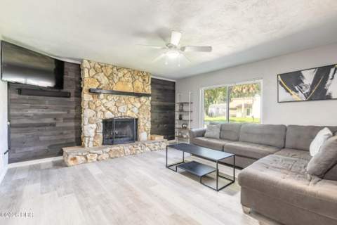 490 Woodstock Drive, Port Orange FL - photo 7 of 48