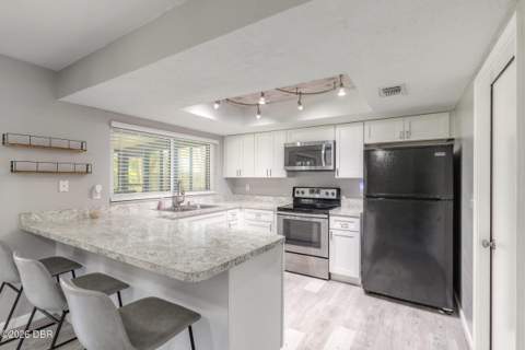 490 Woodstock Drive, Port Orange FL - photo 14 of 48