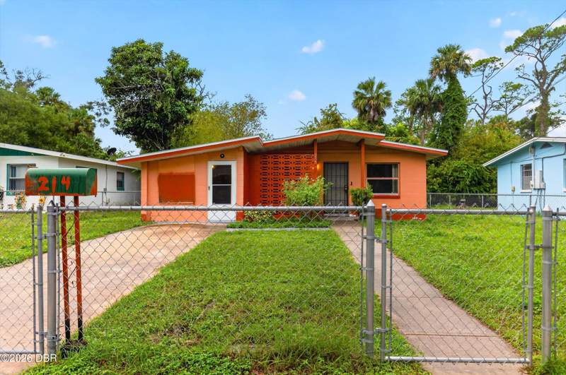3 bedroom Single Family Residence at 214 Lockhart Street, Daytona Gardens, Daytona Beach — photo 2