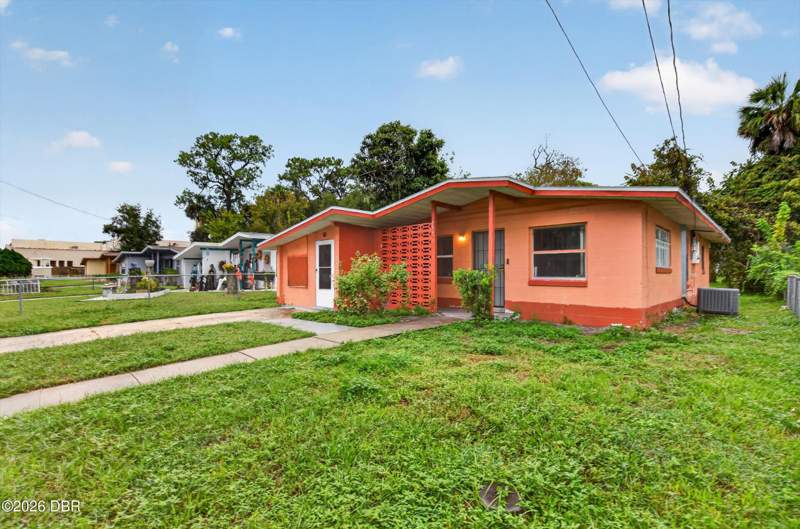3 bedroom Single Family Residence at 214 Lockhart Street, Daytona Gardens, Daytona Beach — photo 3