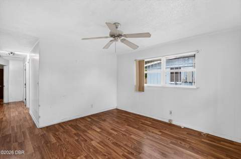 214 Lockhart Street, Daytona Beach FL - photo 6 of 41