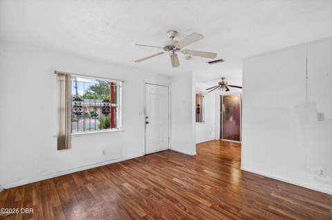 214 Lockhart Street, Daytona Beach FL - photo 7 of 41