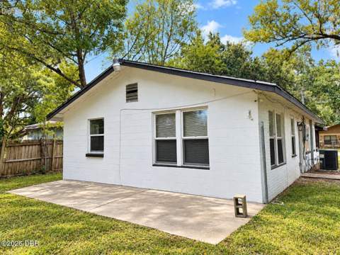 630 Tucker Street, Daytona Beach FL - photo 18 of 21