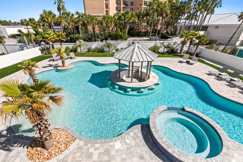 6 bedroom Detached Single Family at 111 E Beach Drive, Gulf Pines 2nd Addn, Miramar Beach — photo 2