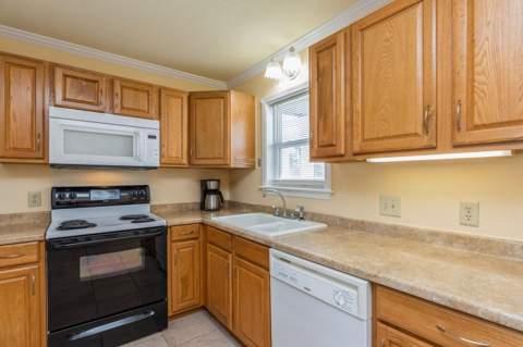 1330 SE Miracle Strip Parkway #Apt 104, Fort Walton Beach FL - photo 19 of 72