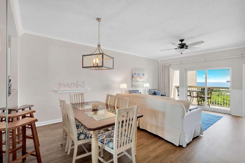 2 bedroom Condominium at 515 Tops'l Beach Boulevard ## 811, Summit At Tops'L (The), Miramar Beach — photo 2