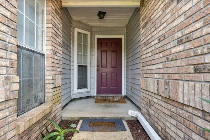 3 bedroom Detached Single Family at 2812 Lee Trevino Court, Lake Pointe, Shalimar — photo 4