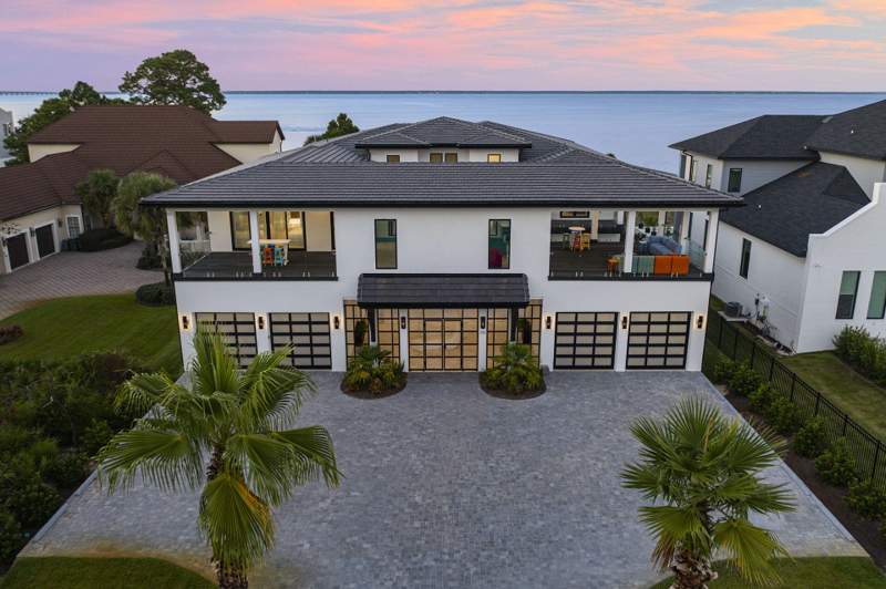 8 bedroom Detached Single Family at 396 Walton Way, Whispering Oaks, Miramar Beach — photo 4