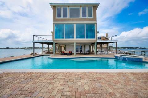 320 Sunny Drive, Mary Esther FL - photo 10 of 131