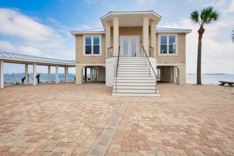 320 Sunny Drive, Mary Esther FL - photo 15 of 131