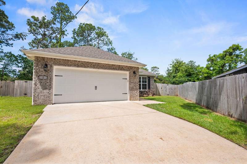 4 bedroom Detached Single Family at 2 Marty Ln Lane, Cloverdale S/D, Fort Walton Beach — photo 3