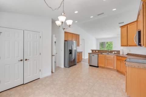 48 S Pleasant Drive, DeFuniak Springs FL - photo 19 of 47