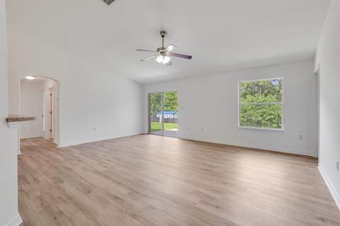 48 S Pleasant Drive, DeFuniak Springs FL - photo 15 of 47