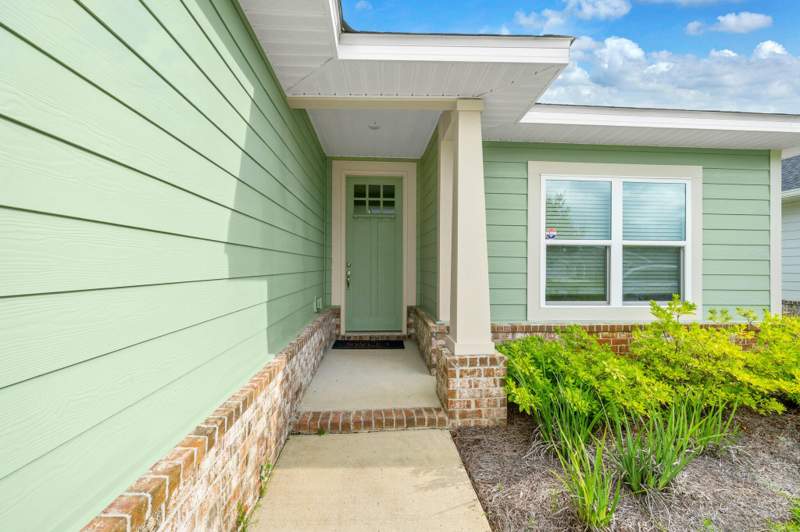 3 bedroom Detached Single Family at 115 S Speckled Trout Drive, Riverwalk Ph I, Freeport — photo 2