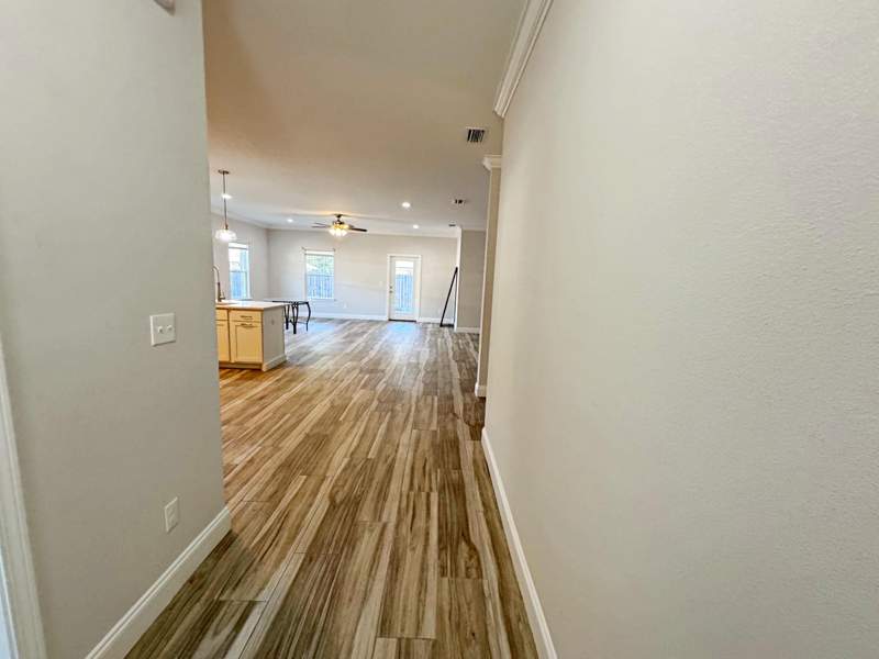 4 bedroom Detached Single Family at 420 Little John Road, Wynnehaven Bch Est, Mary Esther — photo 5