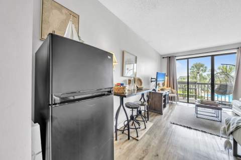 214 SW Miracle Strip Parkway #Unit A206, Fort Walton Beach FL - photo 8 of 33