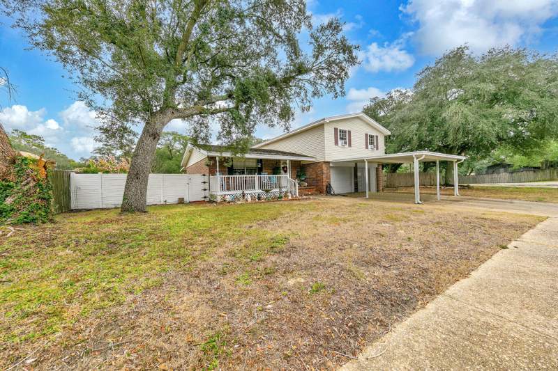 4 bedroom Detached Single Family at 701 Trowbridge Avenue, Berkshire Woods, Fort Walton Beach — photo 3