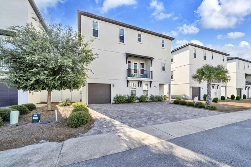 5 bedroom Detached Single Family at 186 Ciboney Street, Hidden Palms, Miramar Beach — photo 2