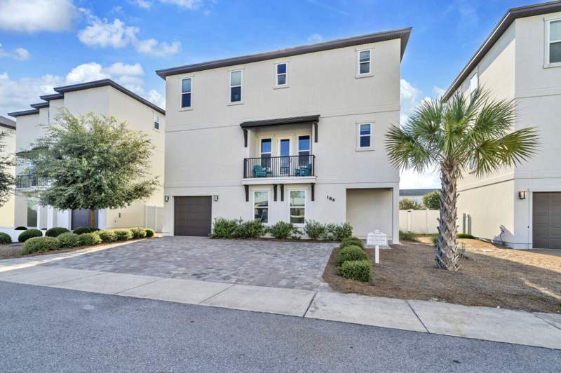 5 bedroom Detached Single Family at 186 Ciboney Street, Hidden Palms, Miramar Beach — photo 4