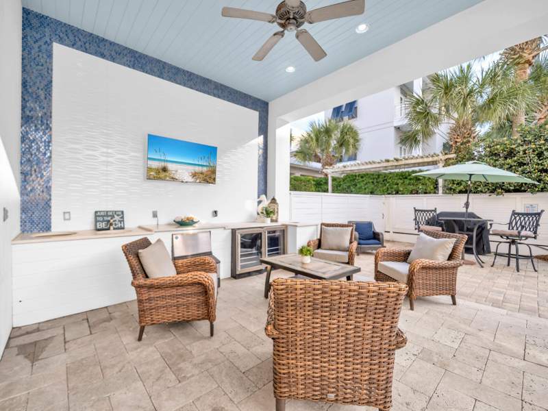 9 bedroom Detached Single Family at 29 Los Angeles Street, Frangista Beach 1st Addn, Miramar Beach — photo 3