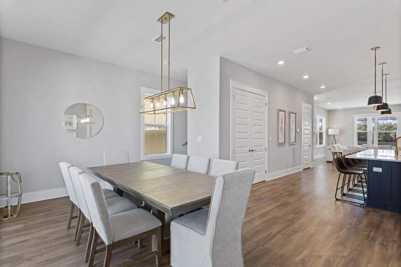 5 bedroom Detached Single Family at 24 E Queen Palm Drive, Twin Palms, Inlet Beach — photo 5