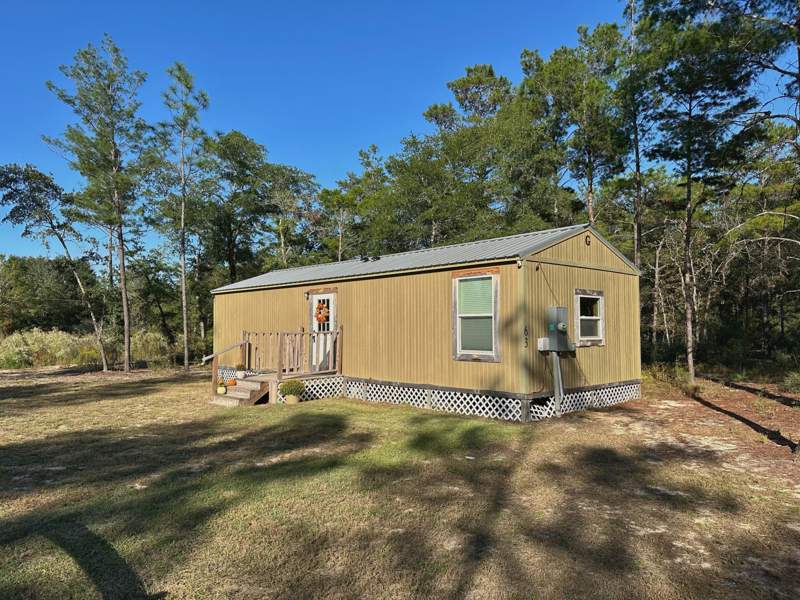 1 bedroom Detached Single Family at 63 E Heather Avenue, Oakwood Hills Unit 1, DeFuniak Springs — photo 2