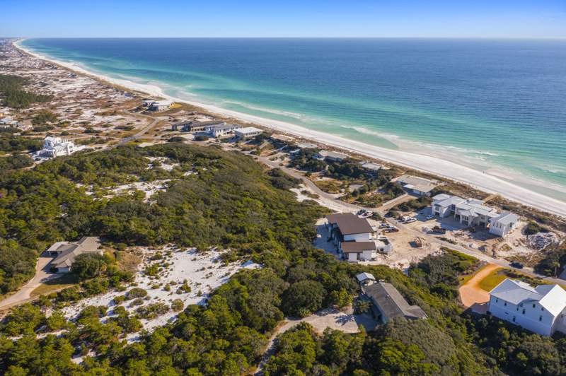 4 bedroom Detached Single Family at 215 Mockingbird Lane, Four Mile Village, Santa Rosa Beach — photo 2