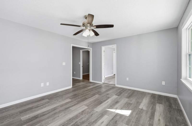 4 bedroom Detached Single Family at 410 NW NW Oakland Circle, Oakland Heights, Fort Walton Beach — photo 3
