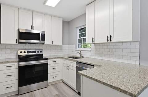 410 NW NW Oakland Circle, Fort Walton Beach FL - photo 9 of 25
