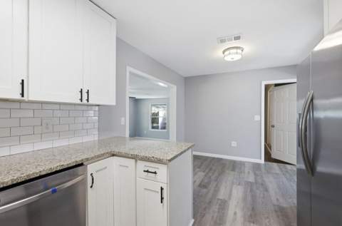 410 NW NW Oakland Circle, Fort Walton Beach FL - photo 10 of 25