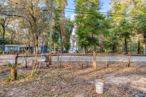 281 Pipers Landing Road, DeFuniak Springs FL - photo 7 of 26
